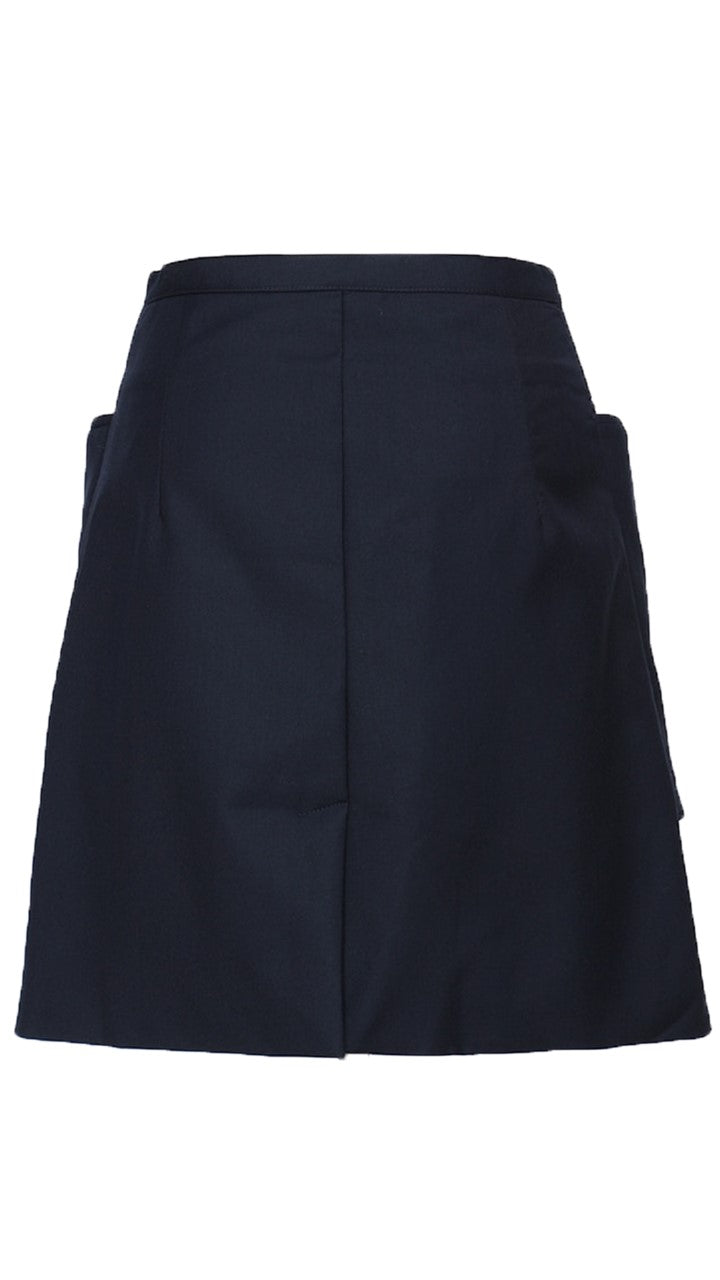 Asymmetric tailored skirt